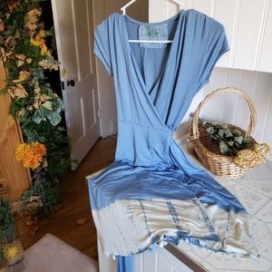 Medium Green Dragon For Athleta blue wrap dress